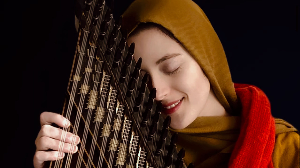 FARAH FERSI, Kanun
