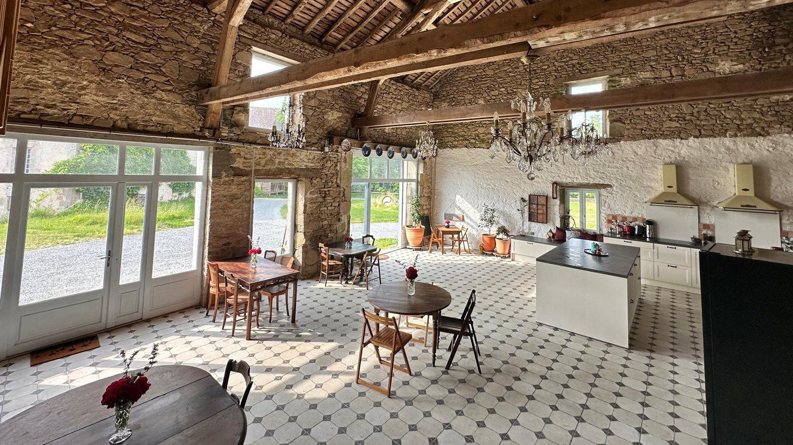 DÎNER AU CHÂTEAU III